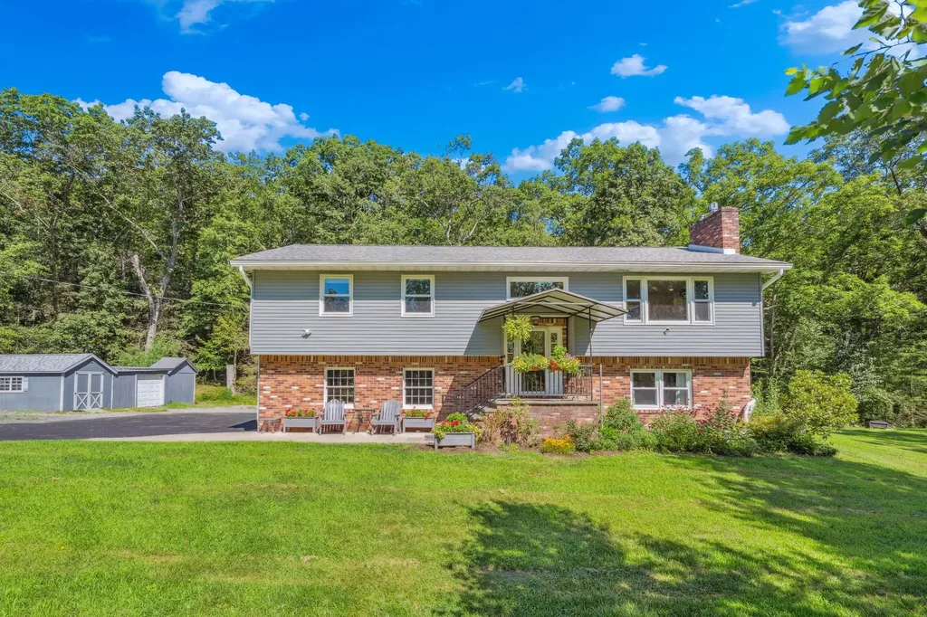 60 Gallis Hill Kingston NY 12401