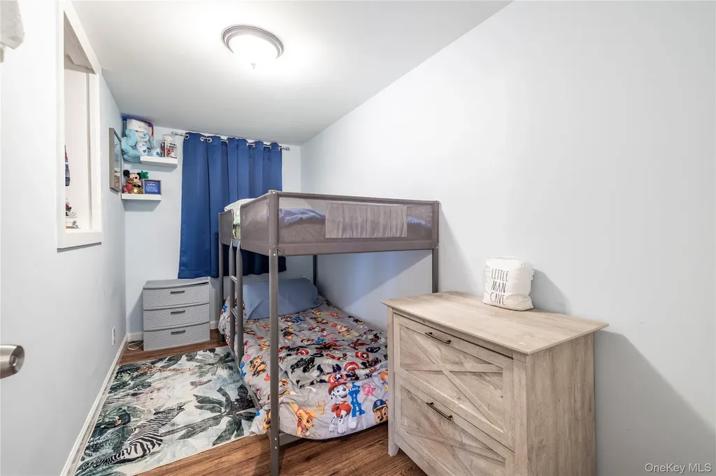 44 Tyler Street Freeport NY 11520