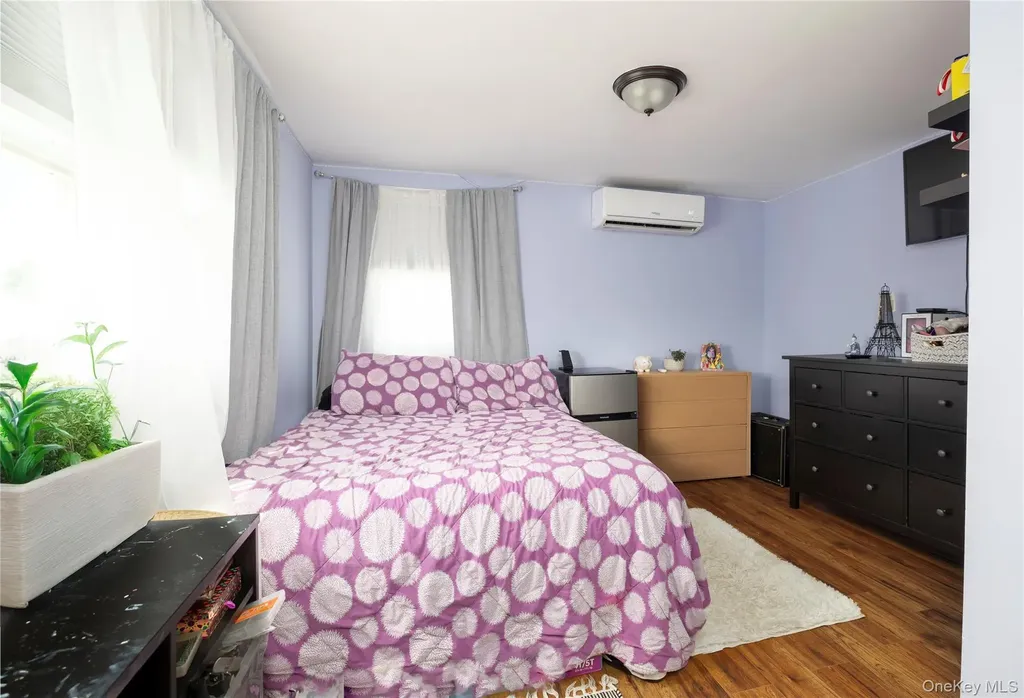 44 Tyler Street Freeport NY 11520