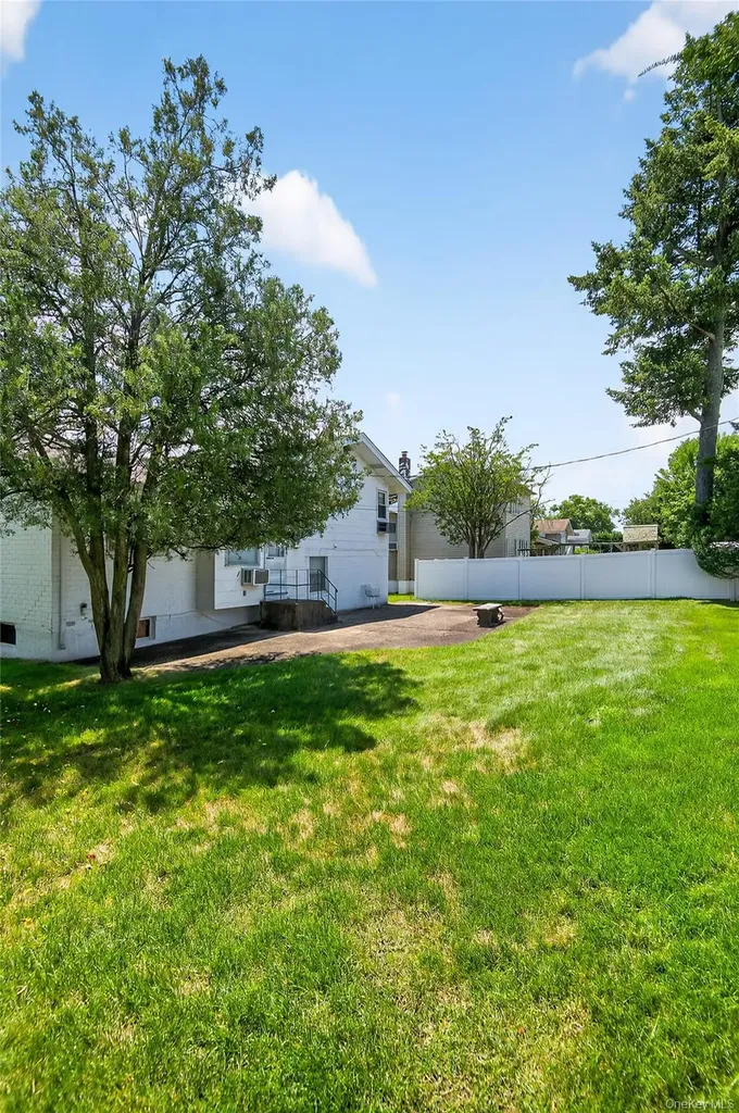 43 Friendly Lane Jericho NY 11753