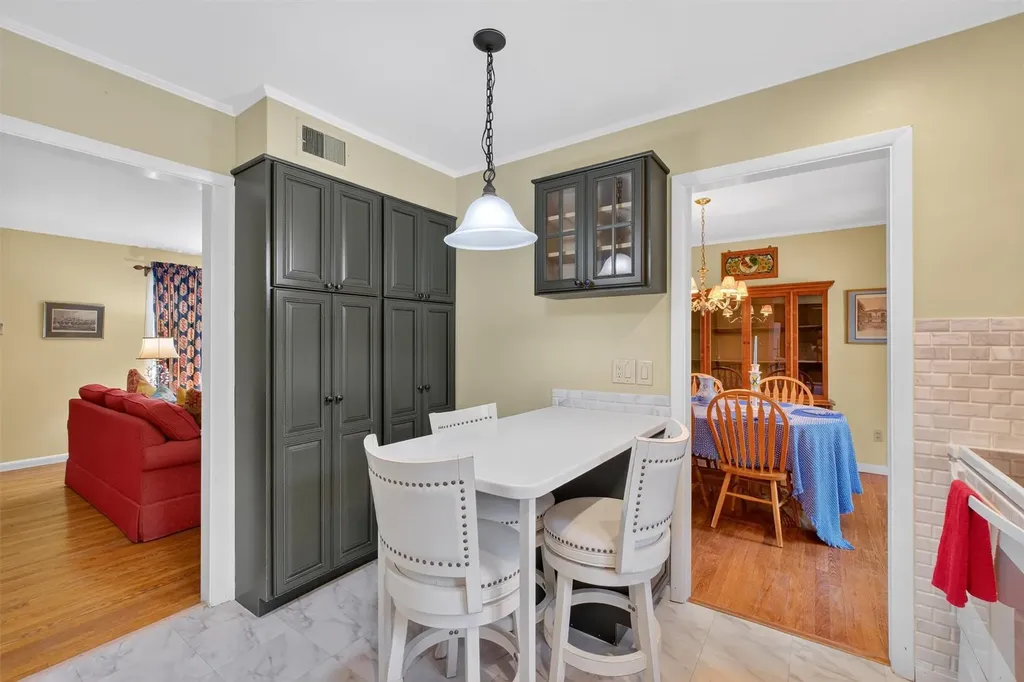 13 Sherwood Drive Poughkeepsie NY 12603