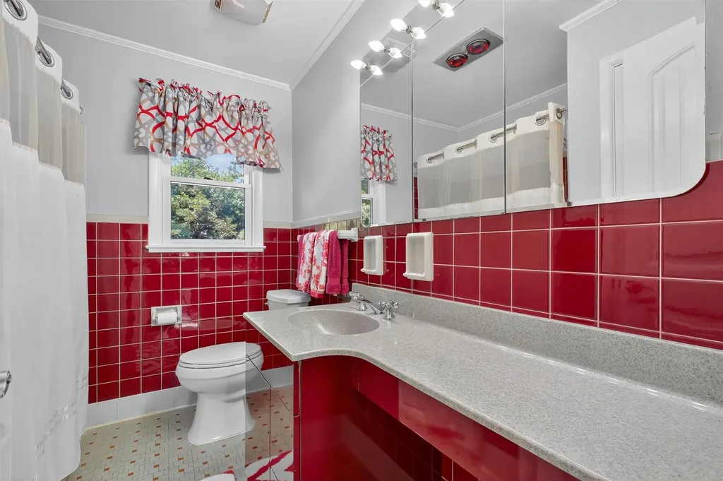 13 Sherwood Drive Poughkeepsie NY 12603