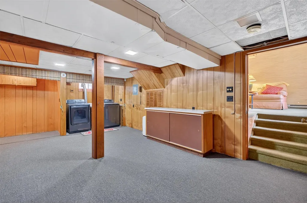 13 Sherwood Drive Poughkeepsie NY 12603