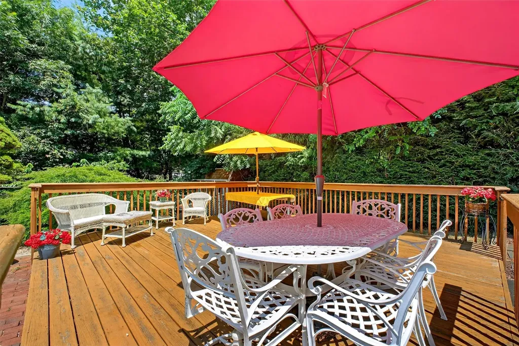 13 Sherwood Drive Poughkeepsie NY 12603