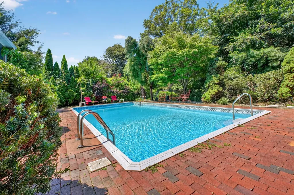 13 Sherwood Drive Poughkeepsie NY 12603