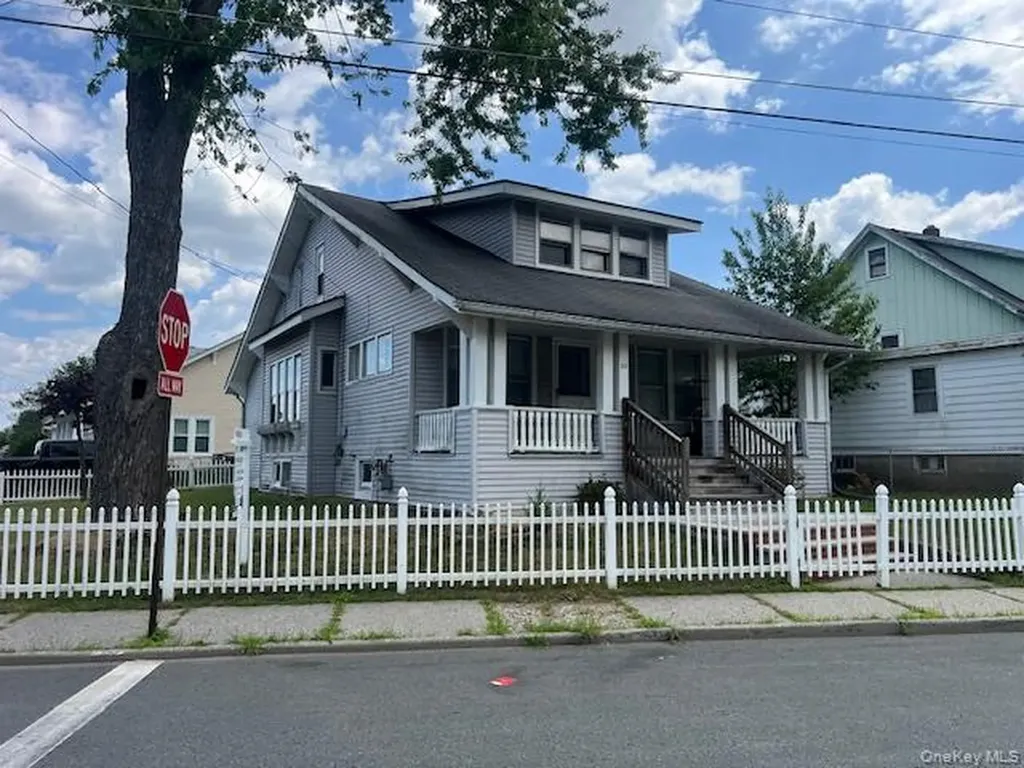 22 Bonnell Street Middletown NY 10940