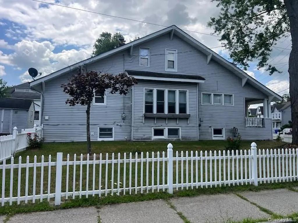 22 Bonnell Street Middletown NY 10940