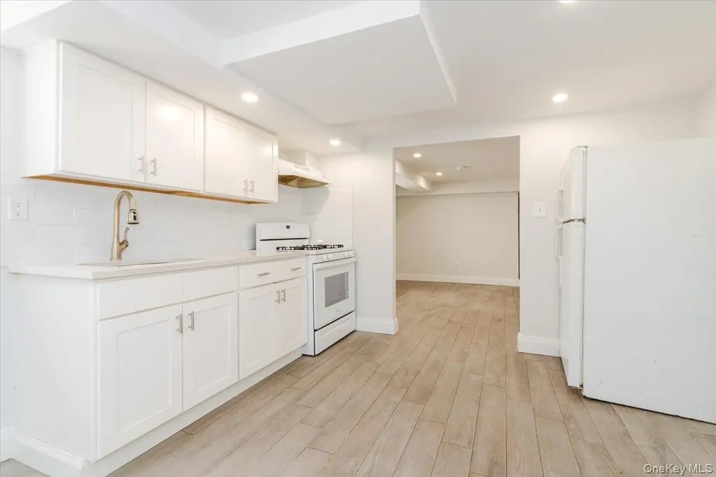 959 Van Nest Avenue Bronx NY 10462