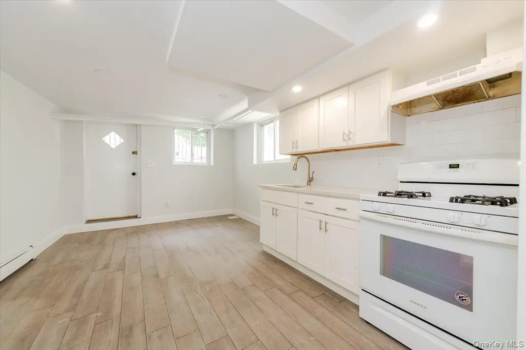 959 Van Nest Avenue Bronx NY 10462