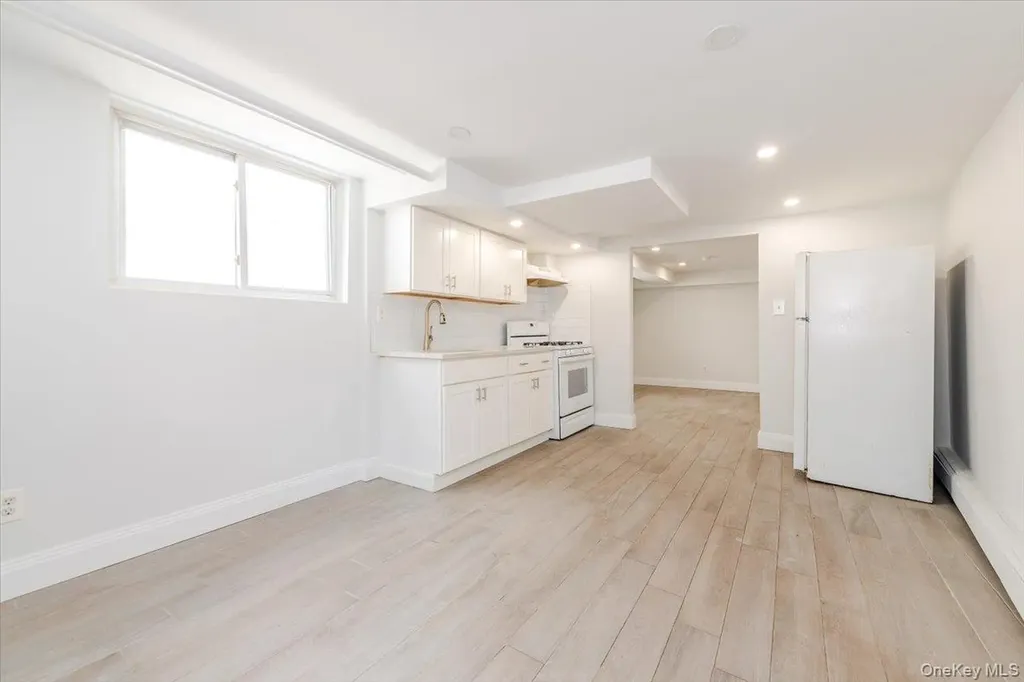 959 Van Nest Avenue Bronx NY 10462