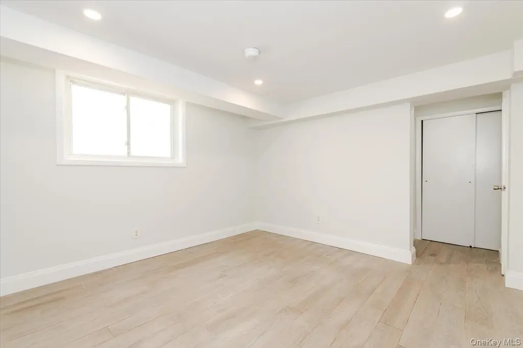 959 Van Nest Avenue Bronx NY 10462