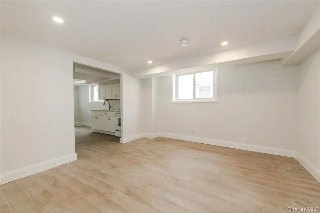 959 Van Nest Avenue Bronx NY 10462