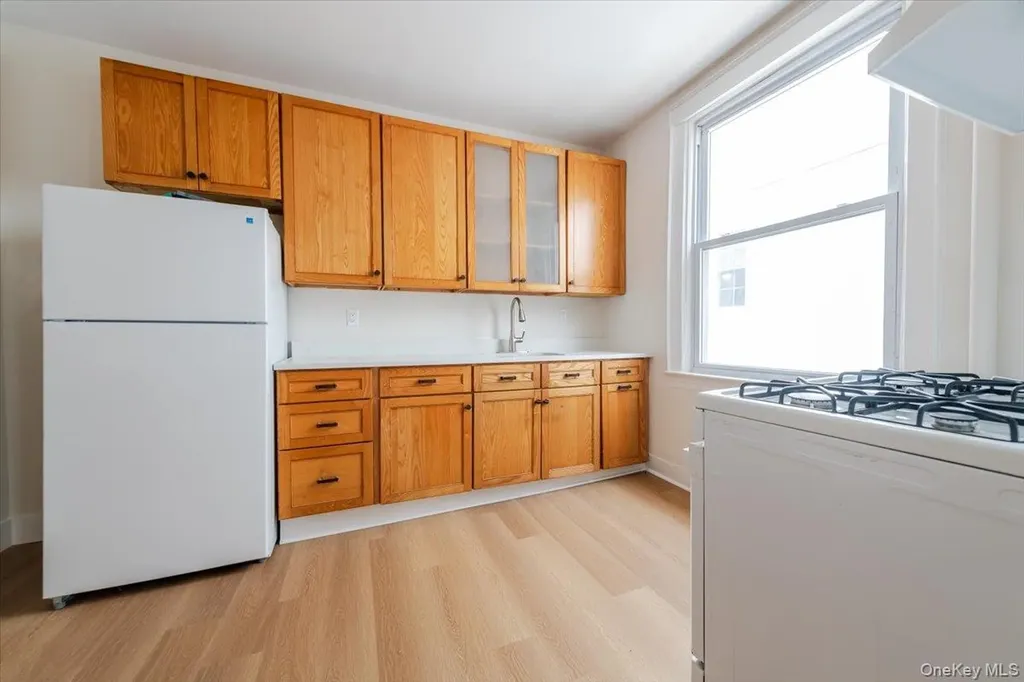 959 Van Nest Avenue Bronx NY 10462