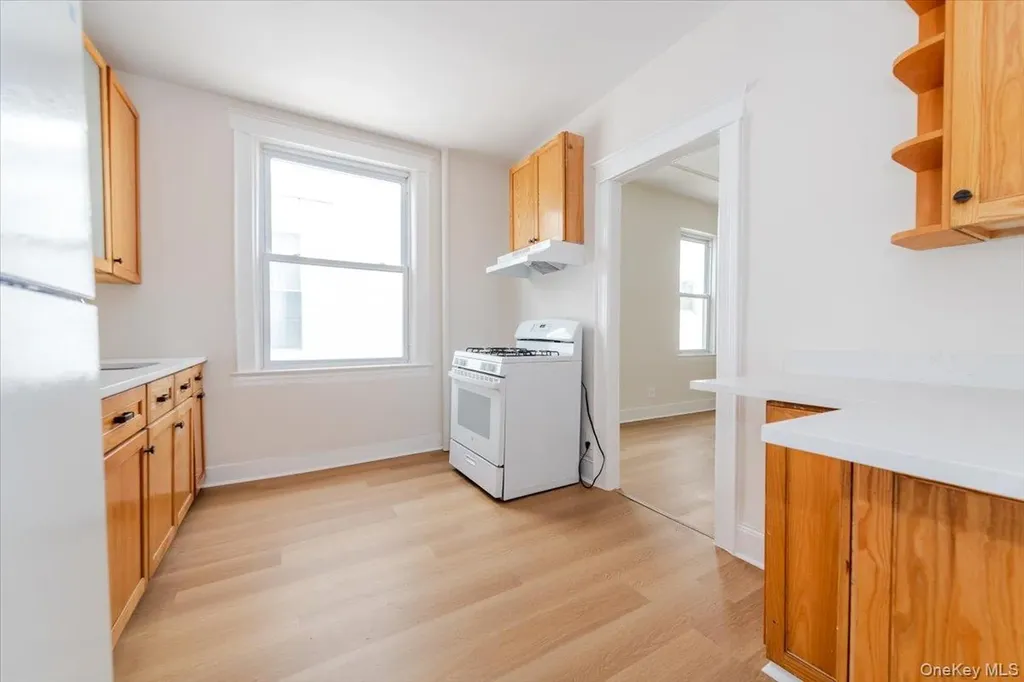 959 Van Nest Avenue Bronx NY 10462