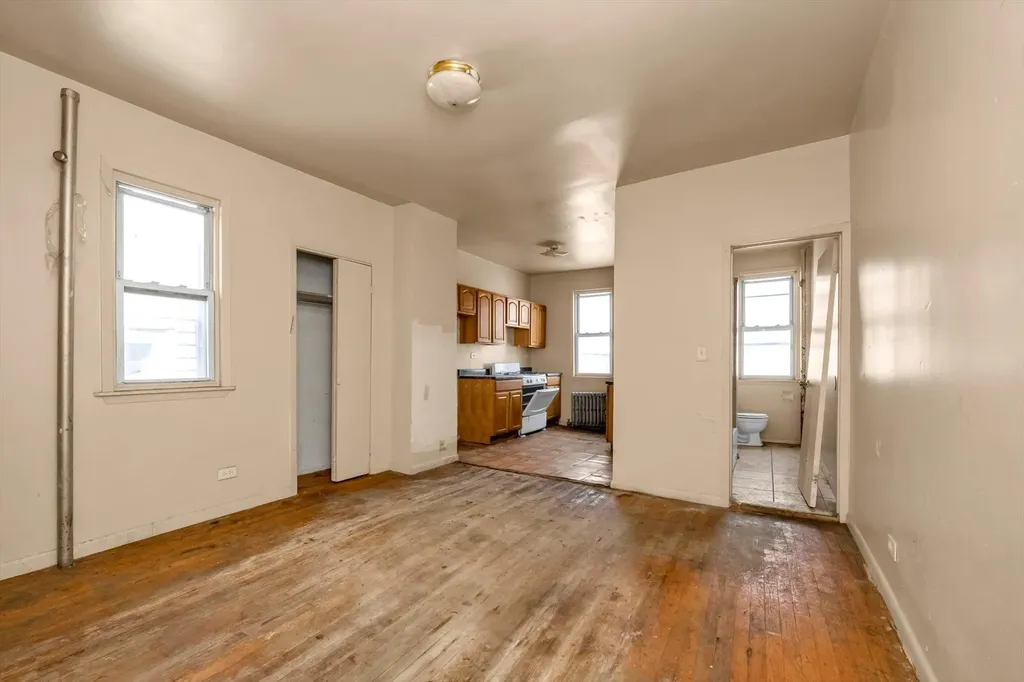 1129 E Tremont Avenue Bronx NY 10460