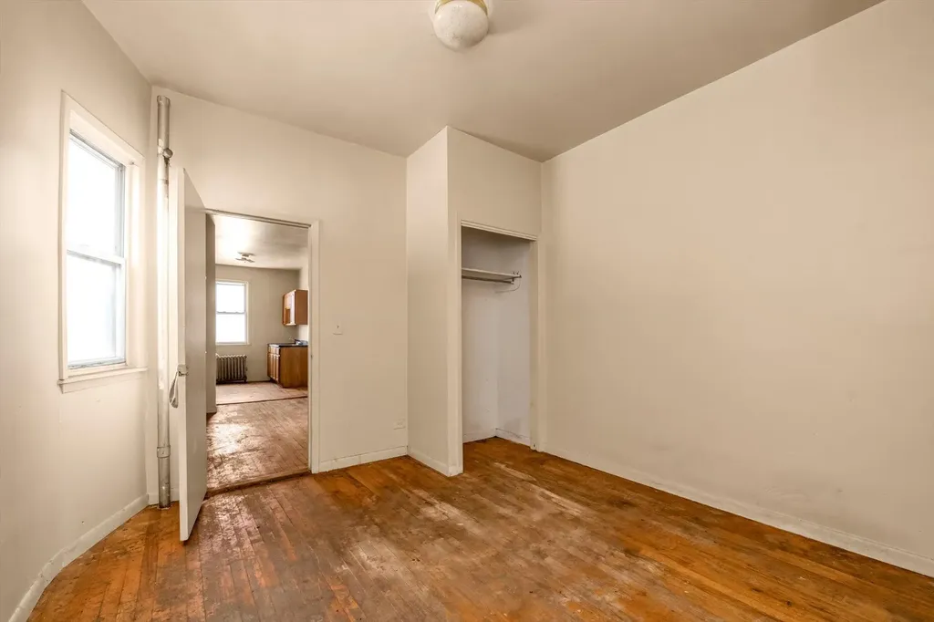 1129 E Tremont Avenue Bronx NY 10460