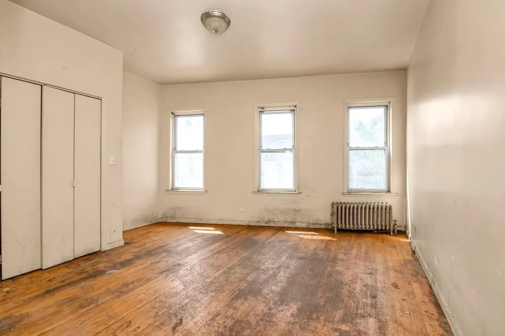 1129 E Tremont Avenue Bronx NY 10460