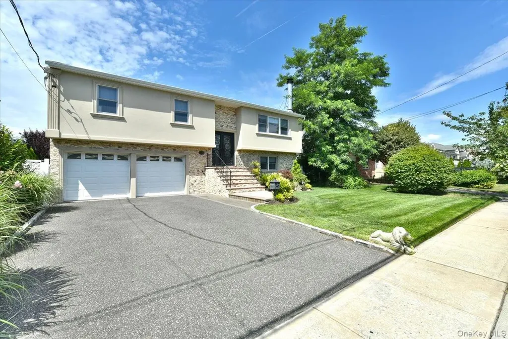 2770 Lincoln Boulevard Merrick NY 11566