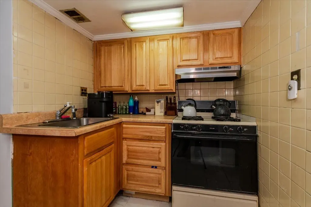 3343 Tiemann Avenue Bronx NY 10469