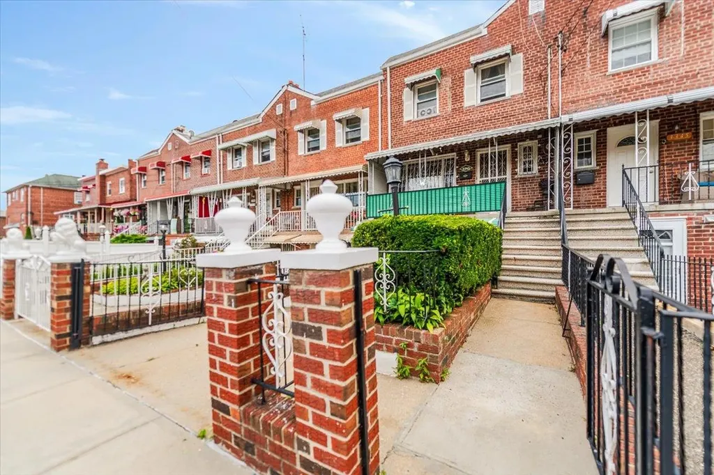 3343 Tiemann Avenue Bronx NY 10469