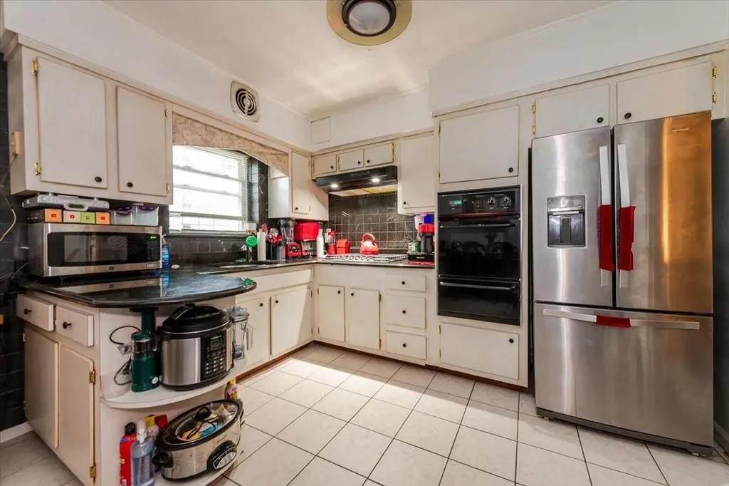 3343 Tiemann Avenue Bronx NY 10469
