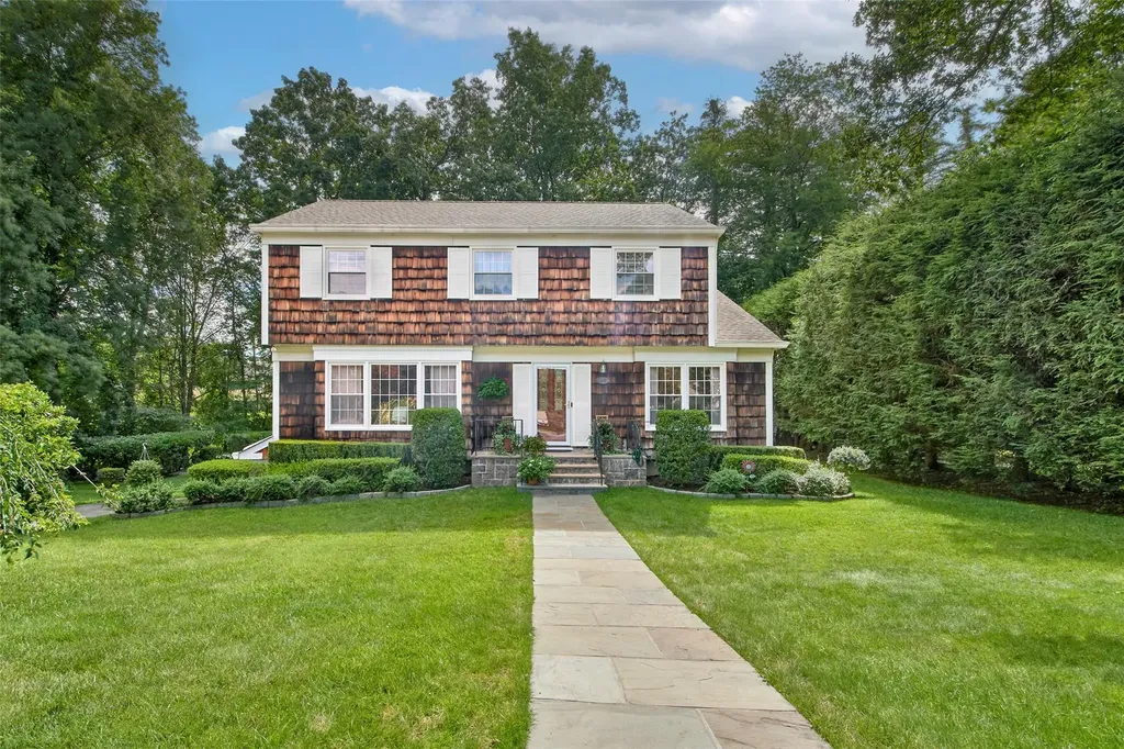13 Colonial Lane Valhalla NY 10595