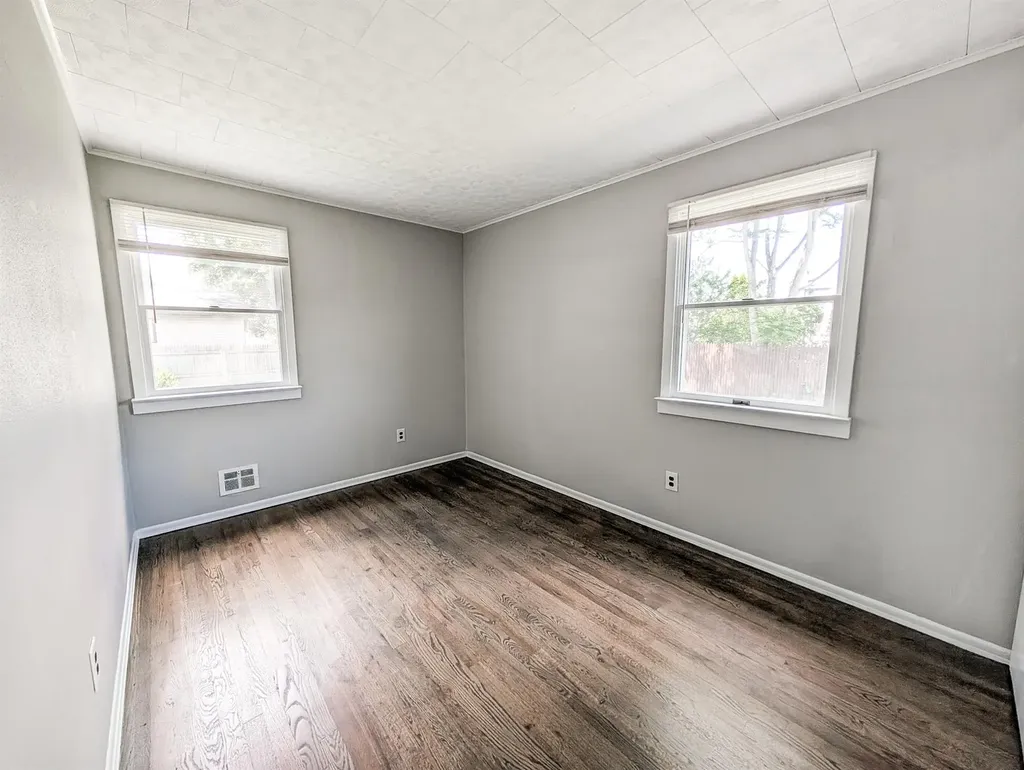 123 Days Avenue Selden NY 11784