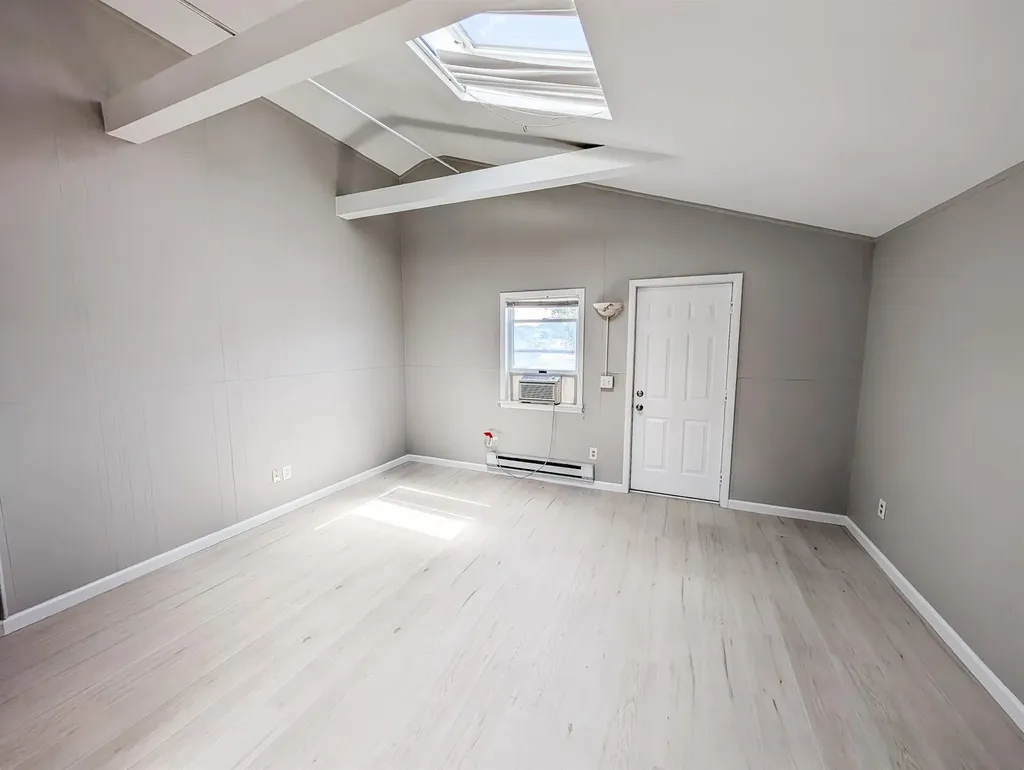 123 Days Avenue Selden NY 11784