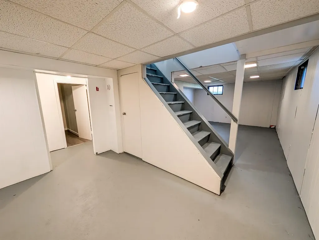 123 Days Avenue Selden NY 11784