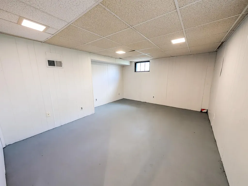 123 Days Avenue Selden NY 11784
