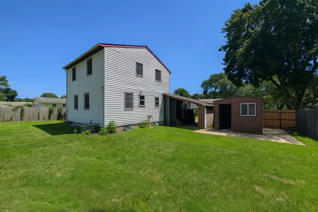 123 Days Avenue Selden NY 11784