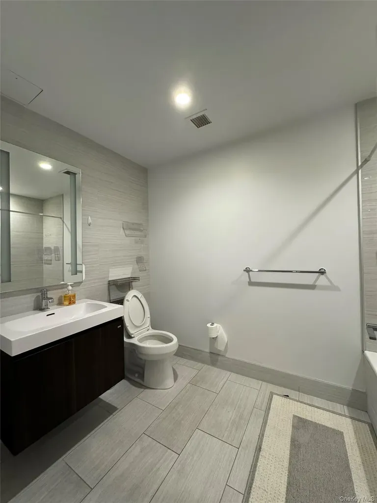13103 40th Road Flushing NY 11354