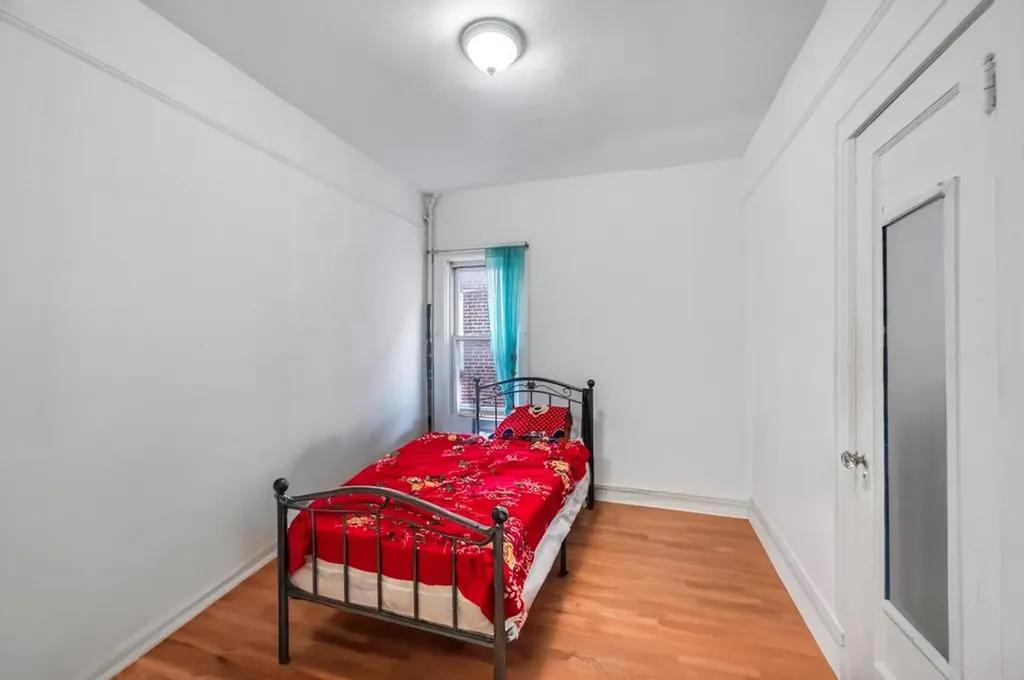 37-37 78th Street Jackson Heights NY 11372