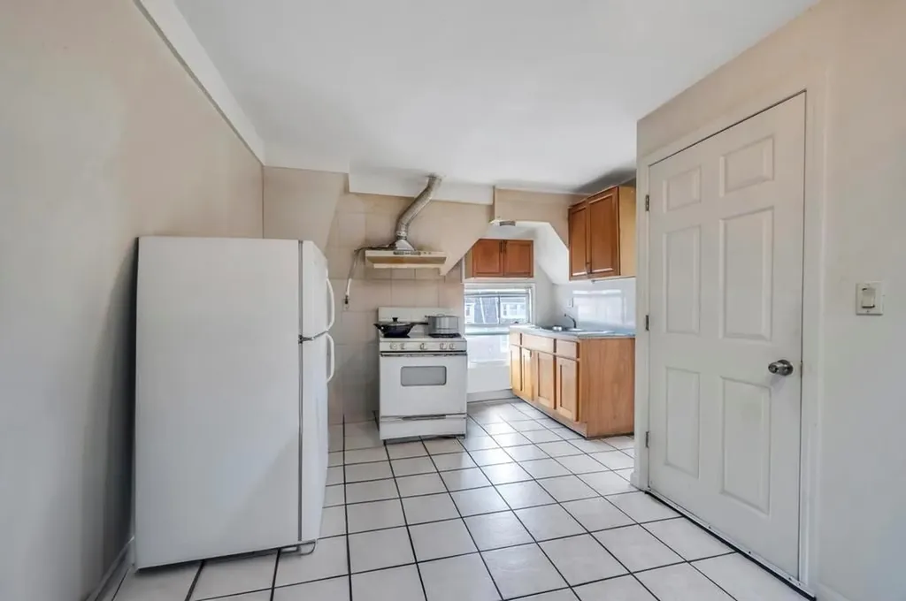 37-37 78th Street Jackson Heights NY 11372