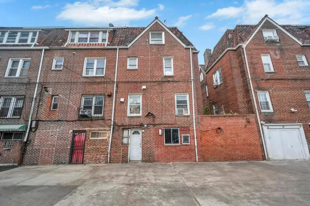 37-37 78th Street Jackson Heights NY 11372
