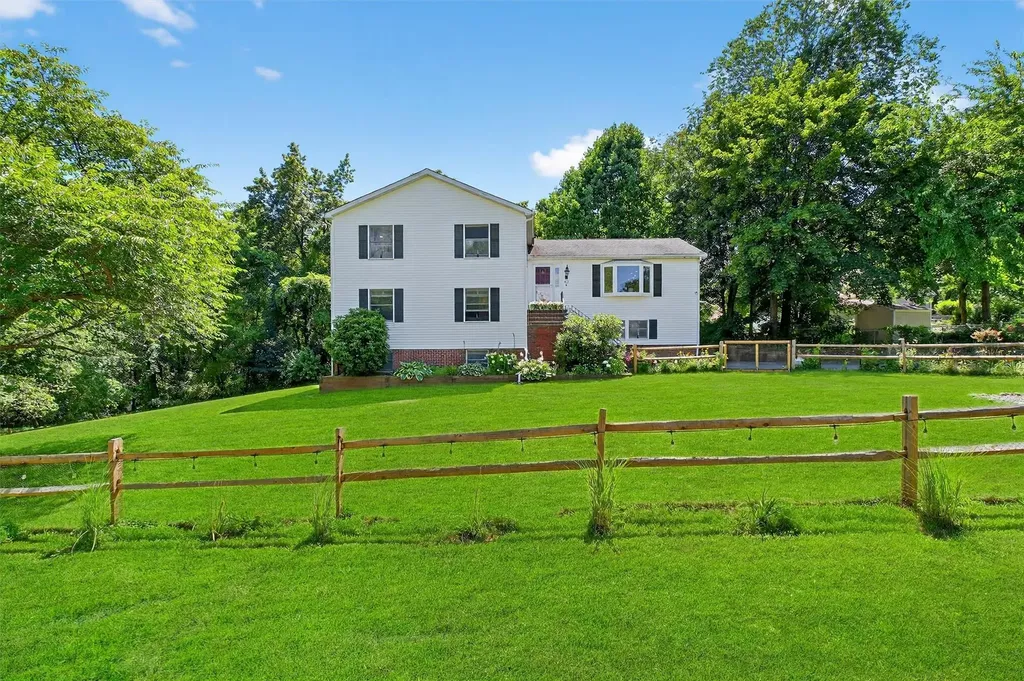 43 Overlook Drive Rhinebeck NY 12572