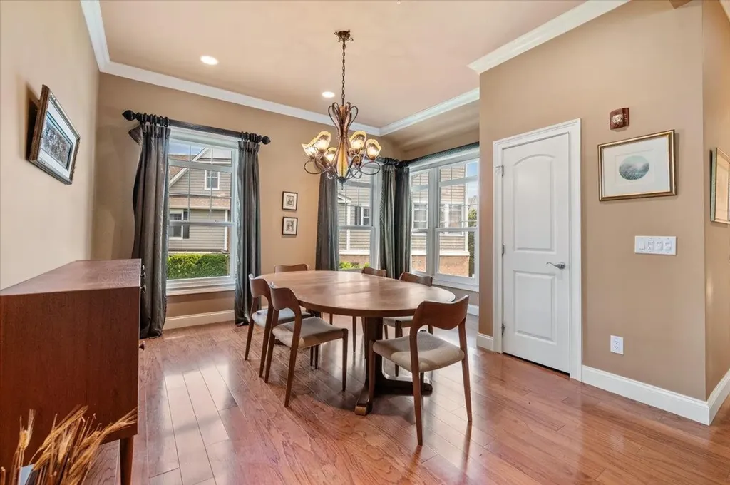481 Pacing Way Westbury NY 11590