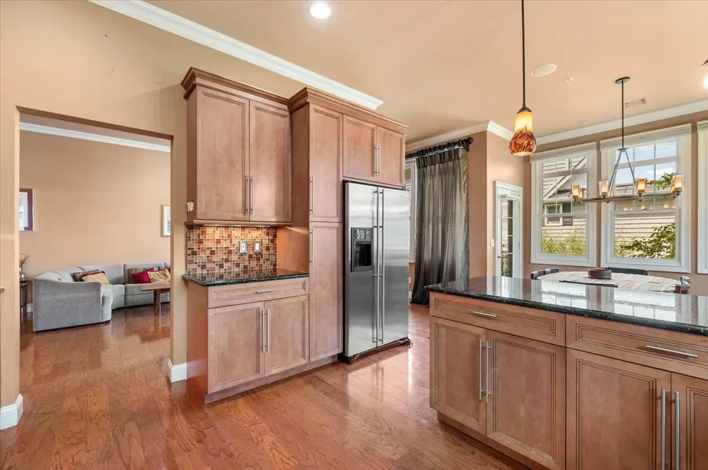 481 Pacing Way Westbury NY 11590