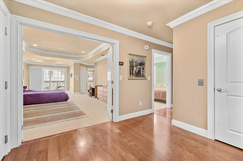 481 Pacing Way Westbury NY 11590