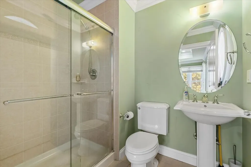 481 Pacing Way Westbury NY 11590