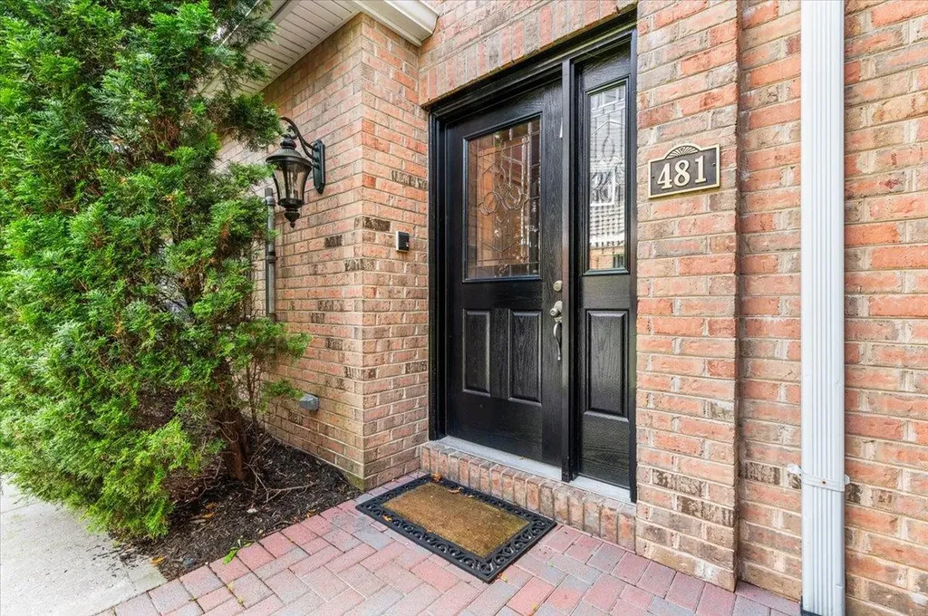 481 Pacing Way Westbury NY 11590