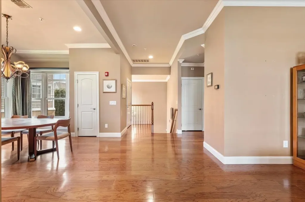 481 Pacing Way Westbury NY 11590