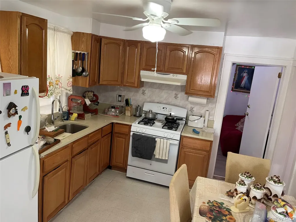 4722 98th Street Corona NY 11368
