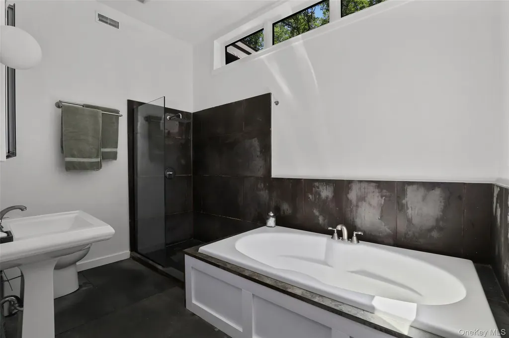 58 Winston Lane Garrison NY 10524
