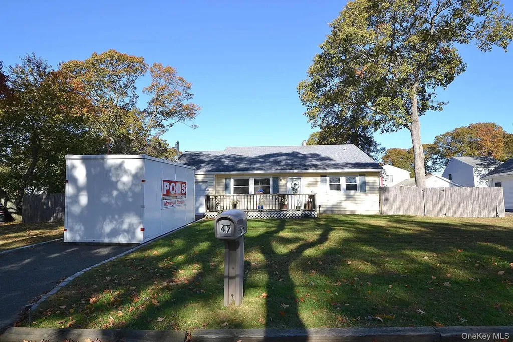 47 Midway Street Patchogue NY 11772