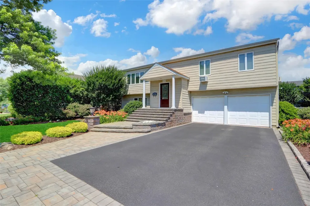 3023 Ira Road Bellmore NY 11710