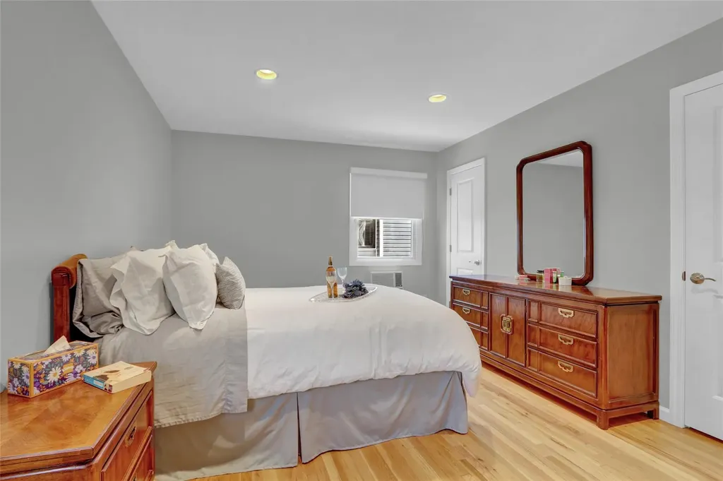 3023 Ira Road Bellmore NY 11710