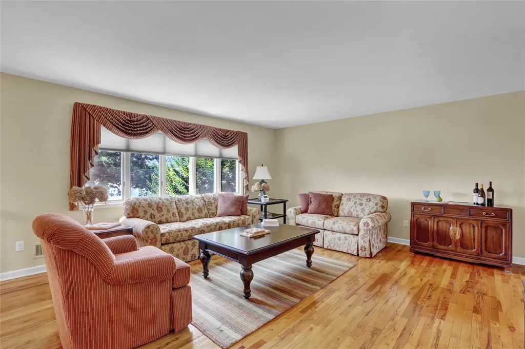 3023 Ira Road Bellmore NY 11710