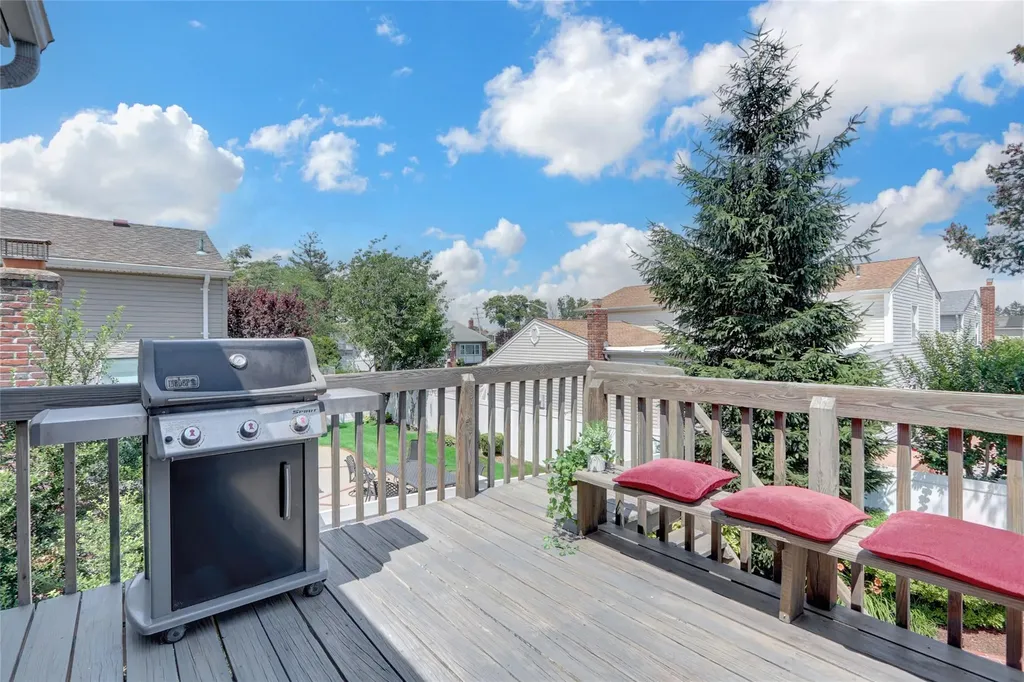 3023 Ira Road Bellmore NY 11710