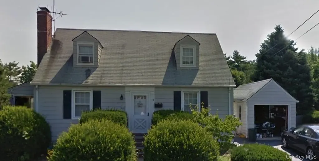14 Post Street Glen Head NY 11545